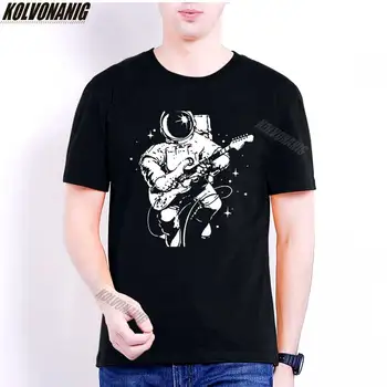Kozmonot Gitar çalma Komik Grafik baskı Büyük Boy T Shirt Streetwear erkek Anime Giyim Camiseta Hombre pamuklu tişört